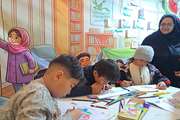نکوداشت هفته ملی جمعیت در غرفه کانون/ کودکان خانواده را نقاشی کردند