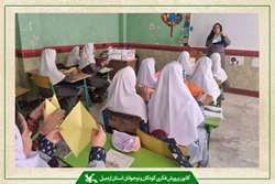 کاروان «پیک امید» کانون اردبیل با برگزاری جشن قصه و کودک میهمان دانش‌آموزان شهر عنبران شد