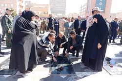گرامیداشت هفته دفاع مقدس با حضور مدیرکل و کارکنان کانون اردبیل در گلزار شهدا و نمایشگاه بیت‌المقدس