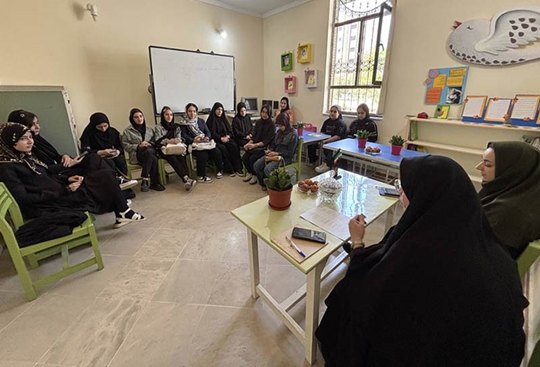 محورهای کلیدی خلق شعر در چهل‌وچهارمین نشست انجمن شاعران نوجوان کانون اردبیل بررسی شد