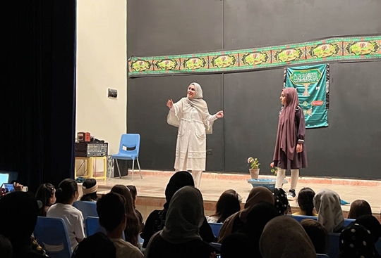 روایت حماسه‌ ایثار در روی صحنه؛ نمایش «نگهبان آسمان» در کانون اردبیل اجرا شد