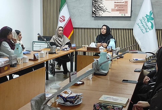 واکاوی دنیای خیال در چهل و سومین نشست انجمن شاعران نوجوان اردبیل